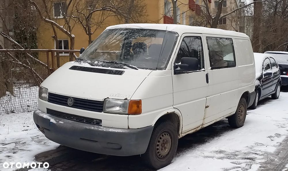 Volkswagen Transporter - 1