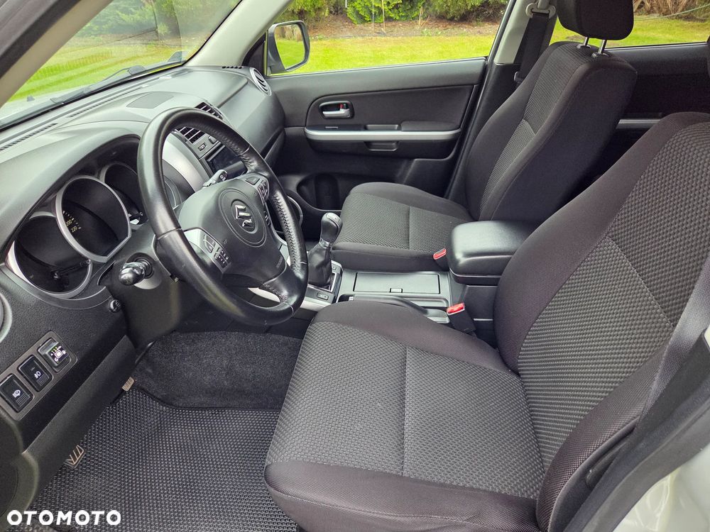Suzuki Grand Vitara 2.4 Premium EU5 - 10