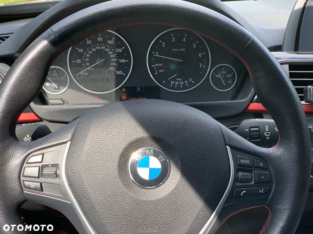 BMW Seria 3 328i Sport Line - 18