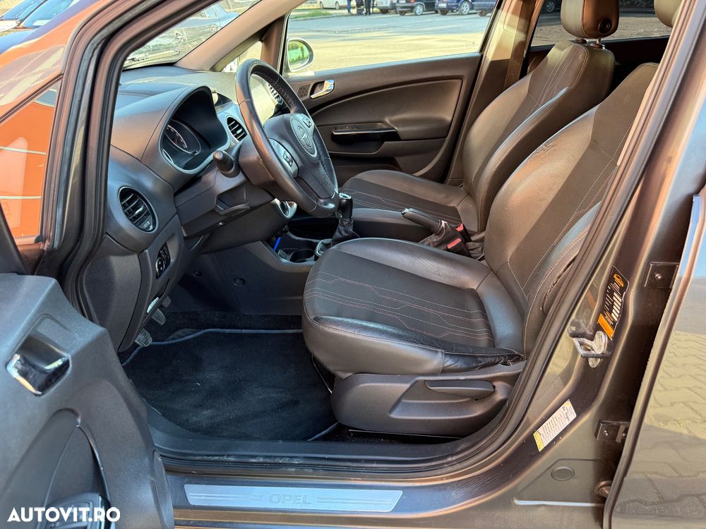 Opel Corsa 1.2 Cosmo - 9