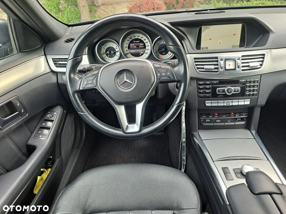 Mercedes-Benz Klasa E 350 CDI DPF BlueEFFICIENCY 7G-TRONIC Avantgarde - 29