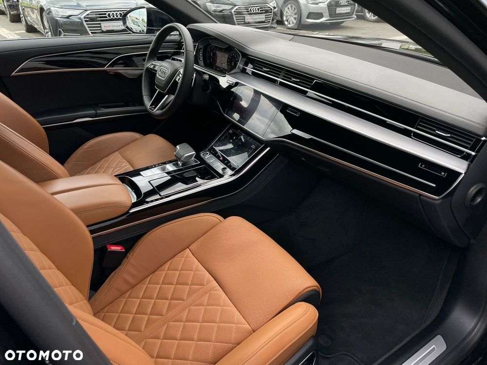 Audi A8 - 24