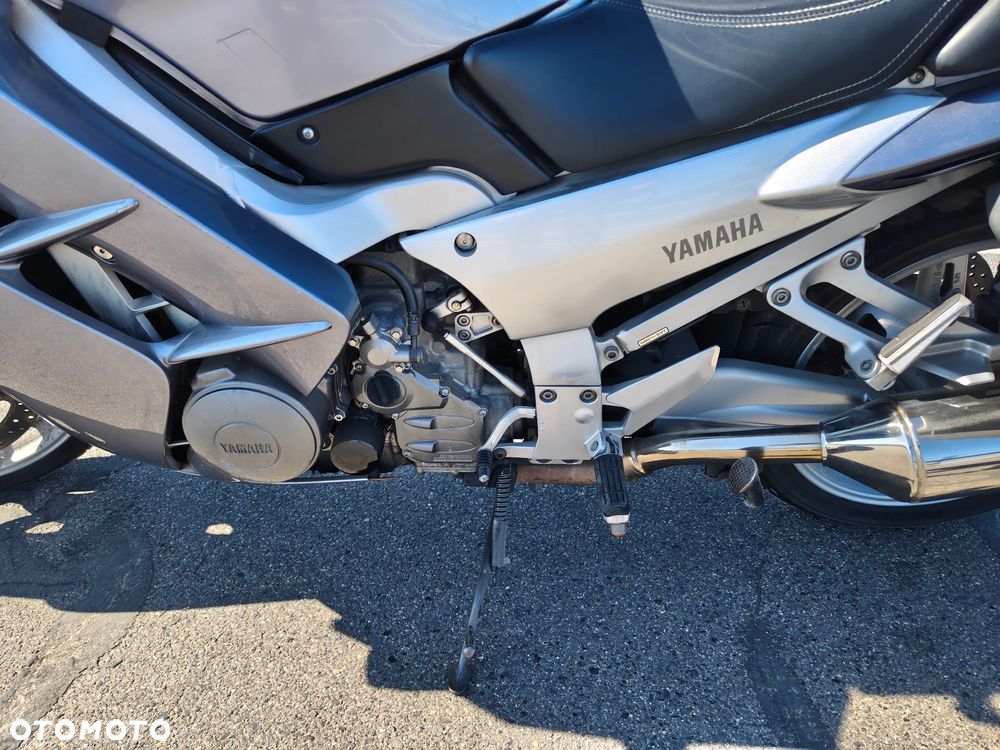 Yamaha FJR - 10