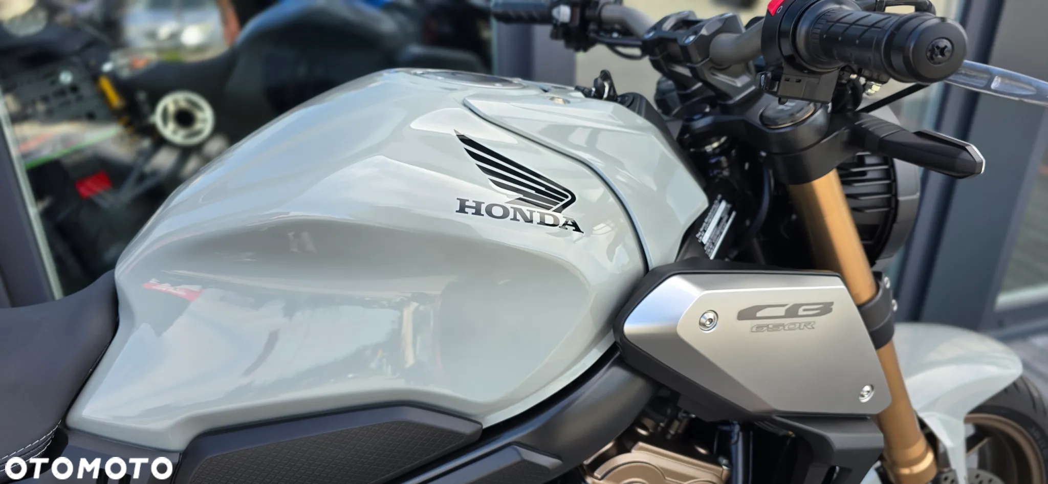 Honda CB - 10