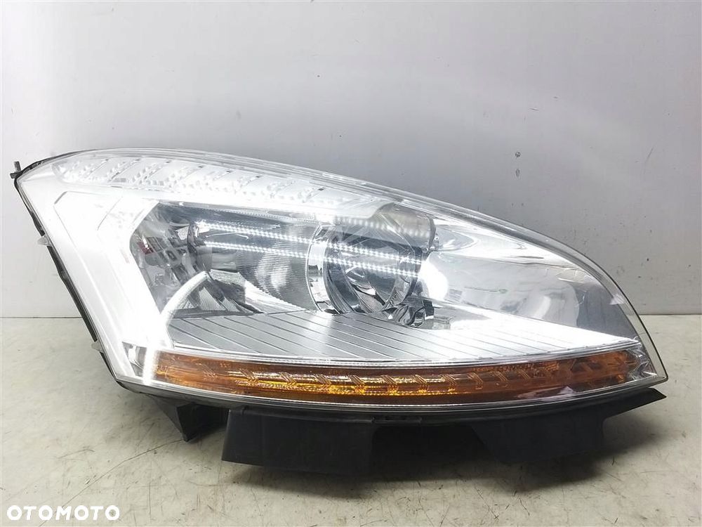 Reflektor lampa przód prawa Citroen C4 Grand Picasso I 2006-2013 PRZED LIFT - 1
