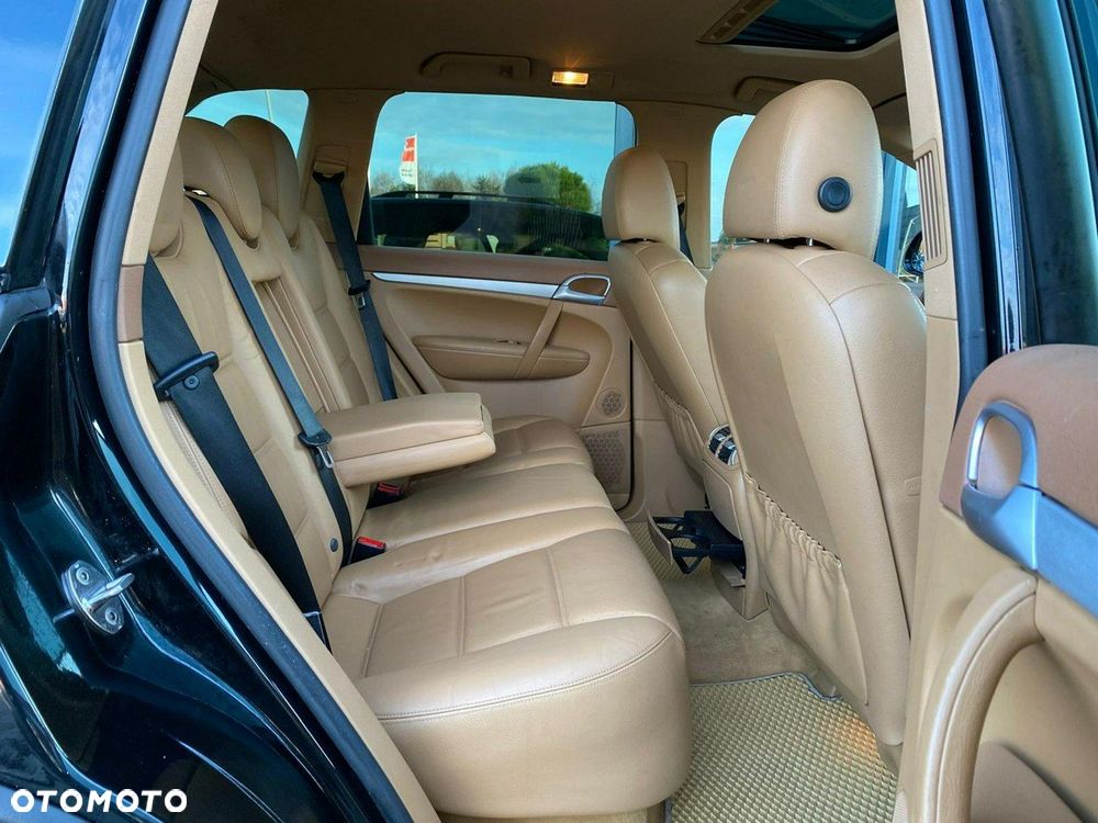 Porsche Cayenne Tiptronic S - 8