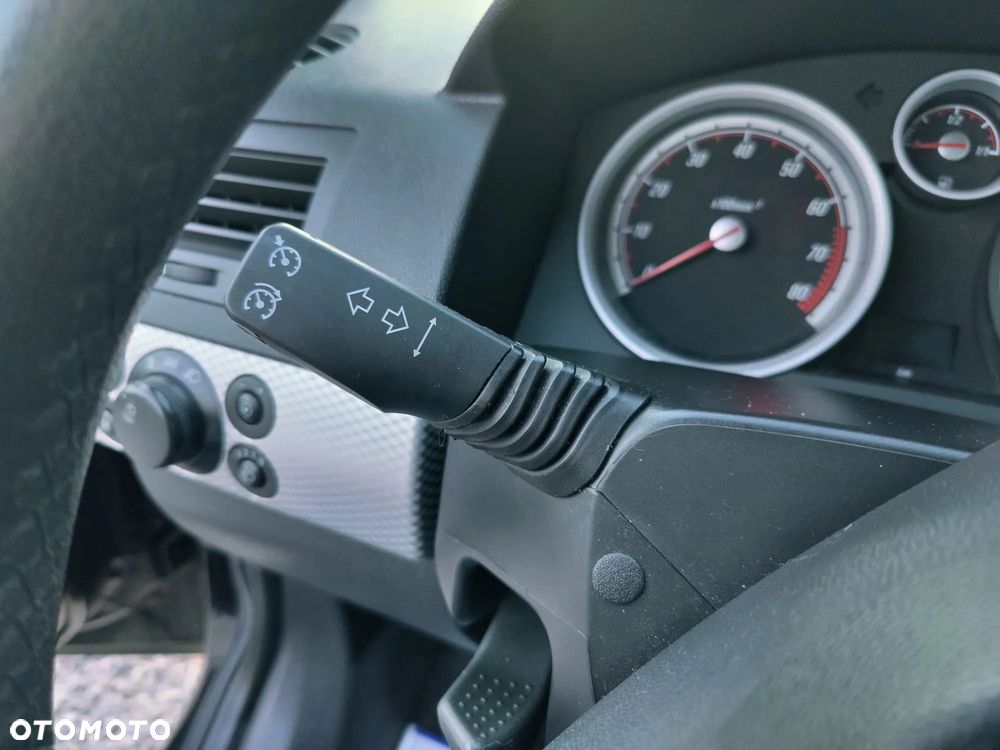 Opel Astra 2.0 Turbo Edition - 16