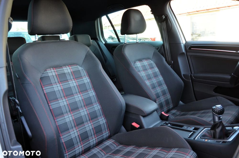 Volkswagen Golf GTI BlueMotion Technology - 19