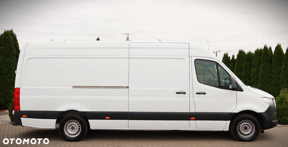 Mercedes-Benz Sprinter - 4