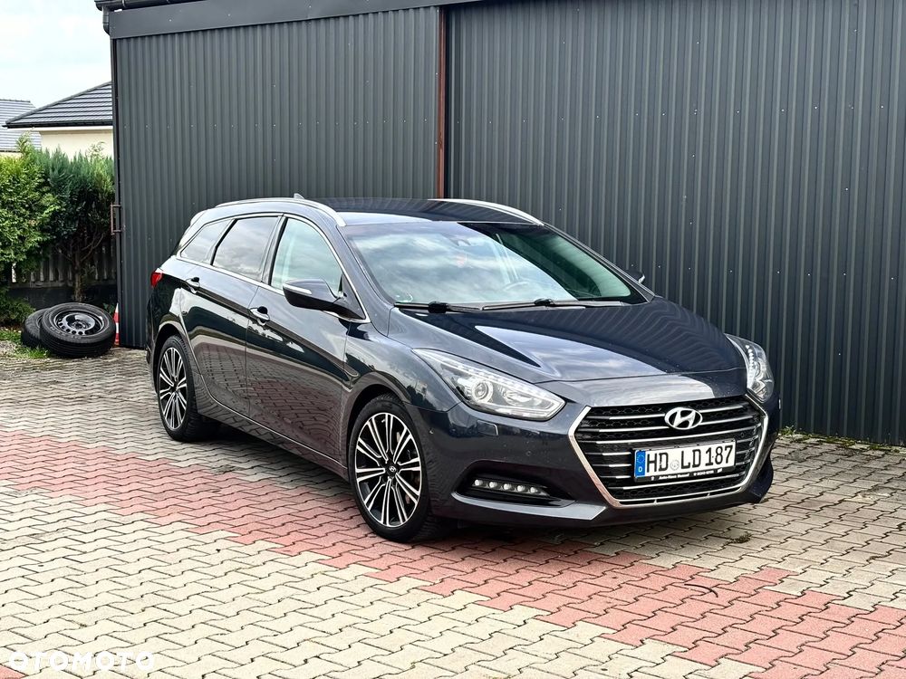 Hyundai i40 Kombi 1.7 CRDi DCT Premium - 1