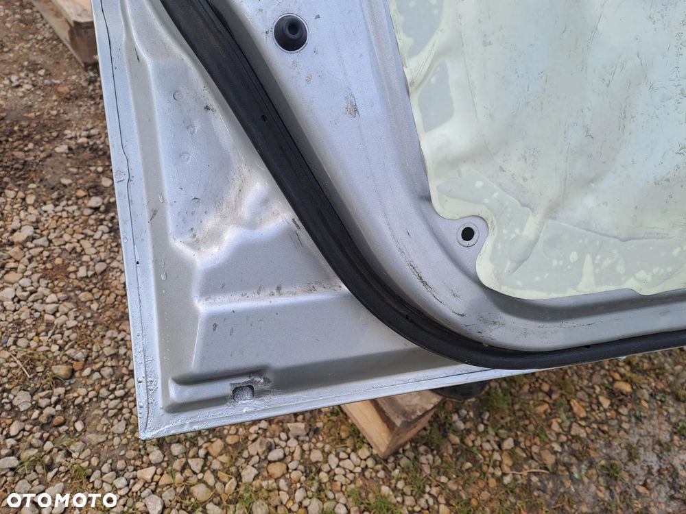 Chevrolet Aveo T250 HB 5D drzwi klapa bagażnika zderzak kod lakieru 92U - 12