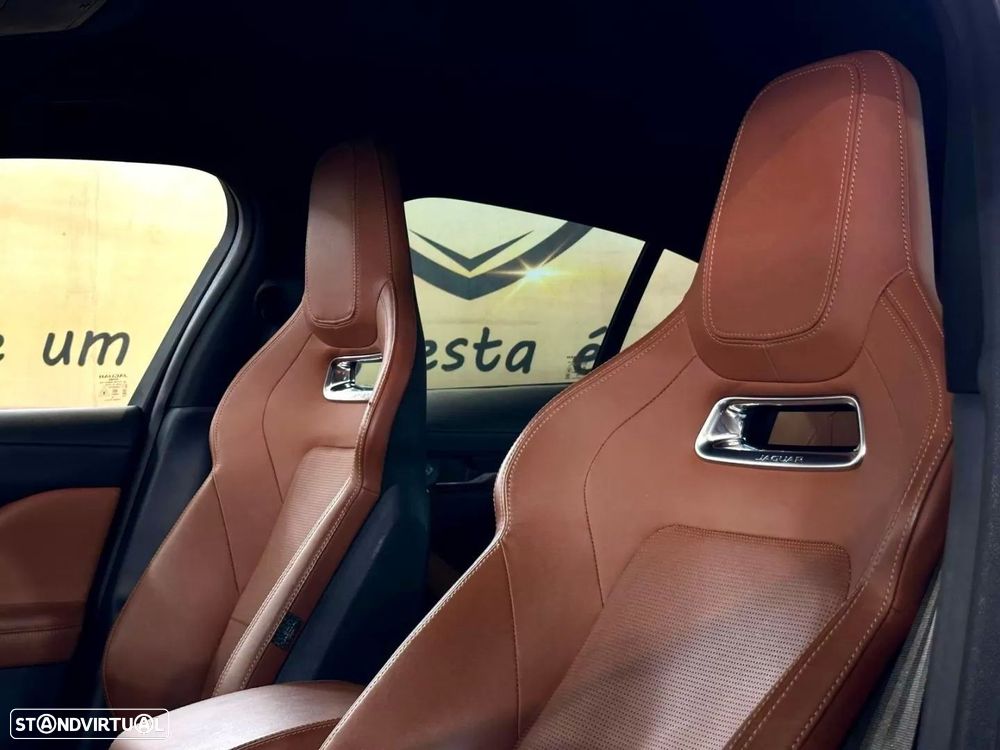 Jaguar I-Pace EV400 R-Dynamic HSE AWD - 16