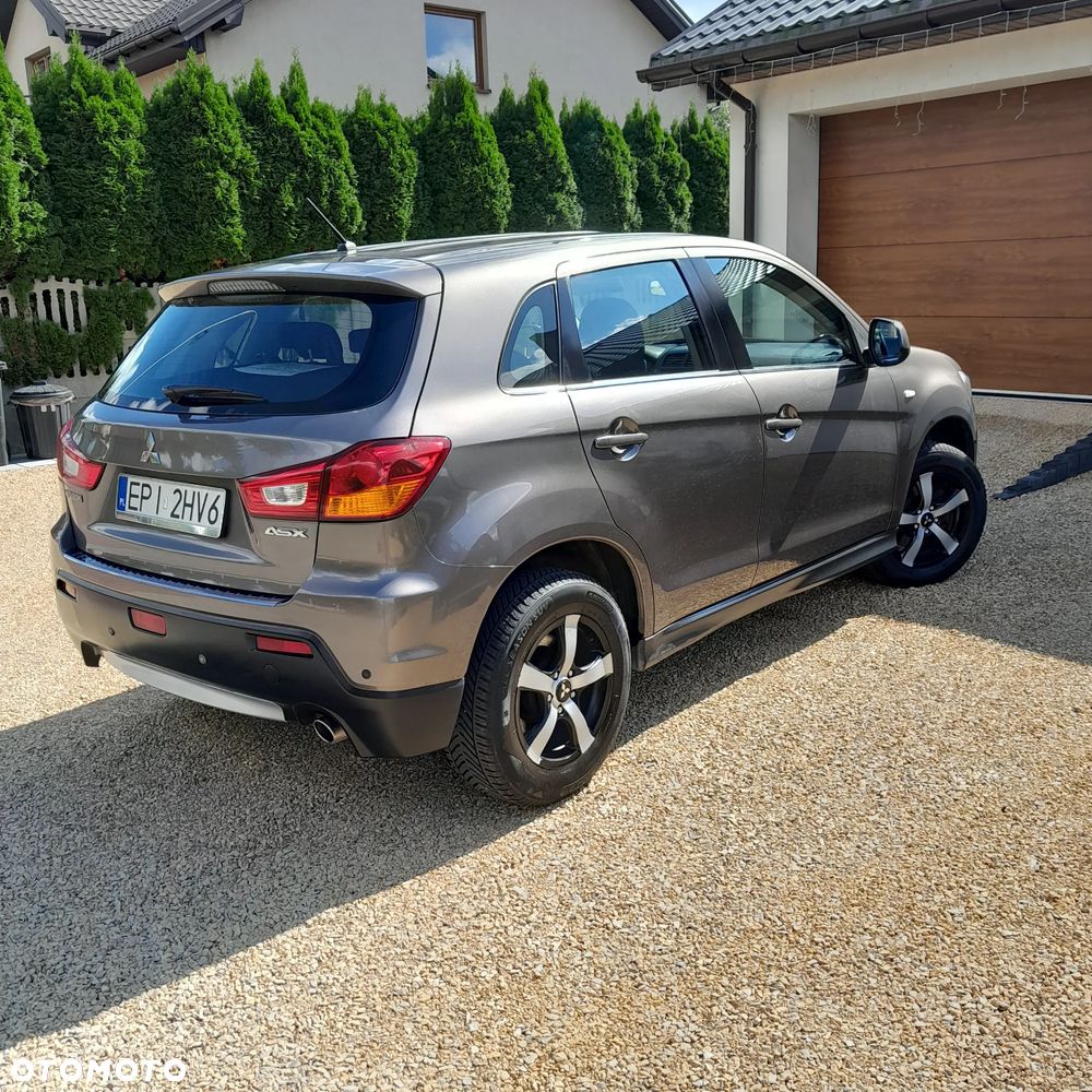 Mitsubishi ASX - 4