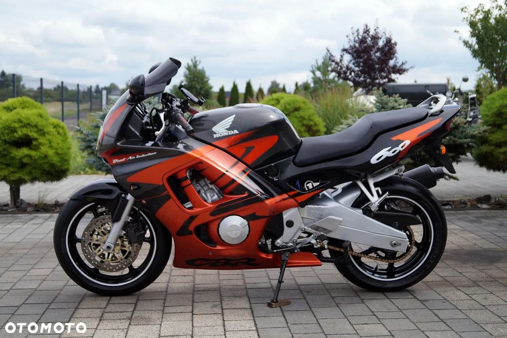Honda CBR - 7