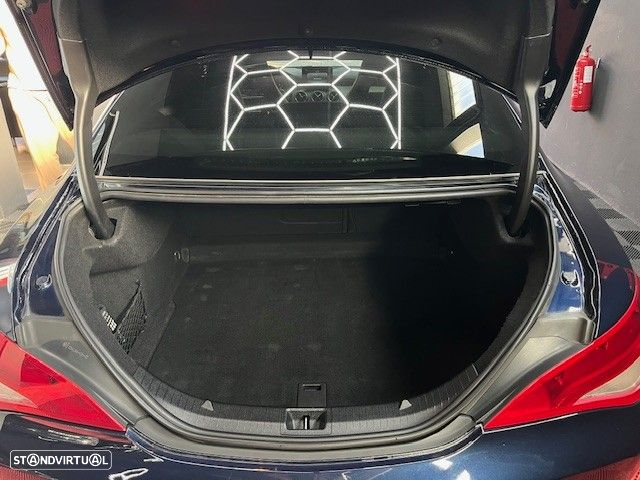 Mercedes-Benz CLA 200 d Urban - 21