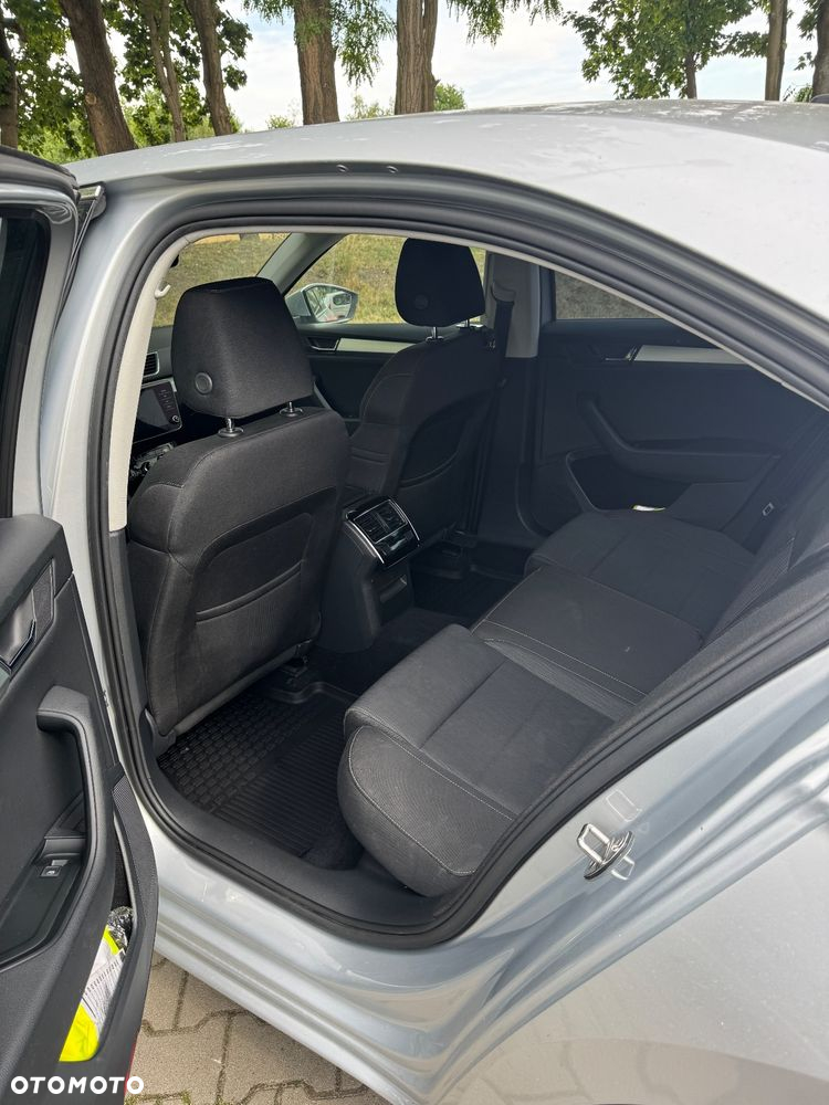 Skoda Superb 2.0 TDI Ambition DSG - 4