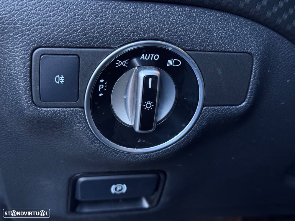 Mercedes-Benz A 200 CDI 7G-DCT AMG Line - 16