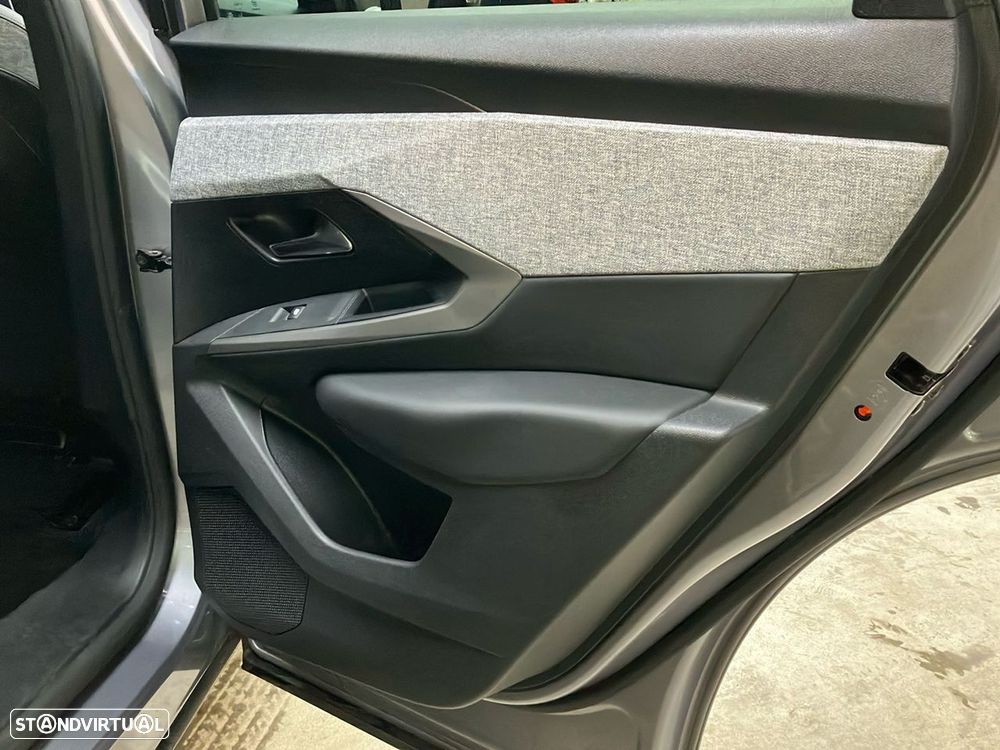 Peugeot 3008 1.2 Hybrid Allure e-DCS6 - 20