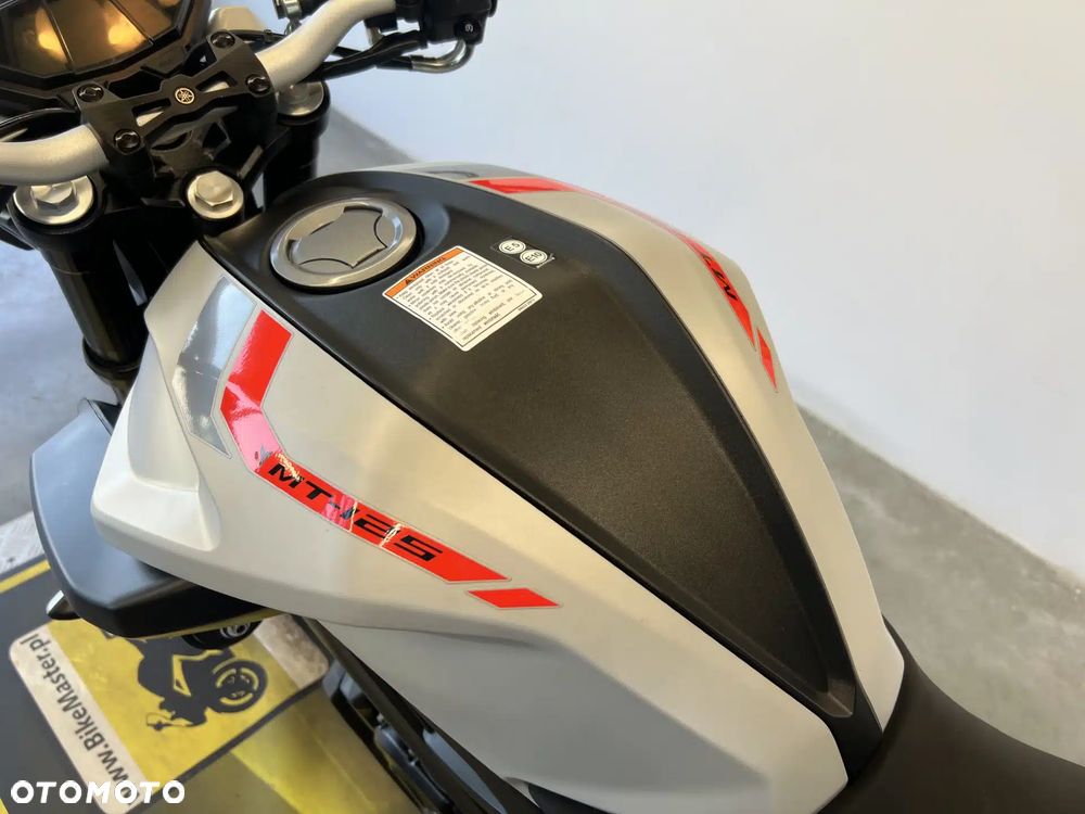 Yamaha MT - 10