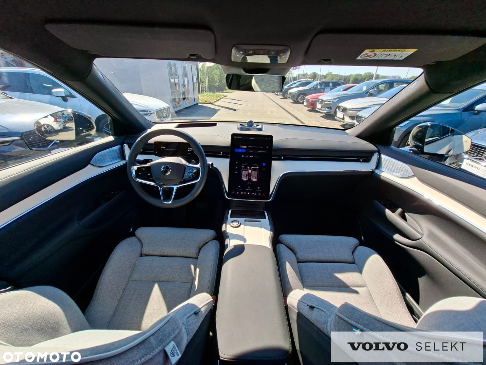 Volvo EX90 - 12
