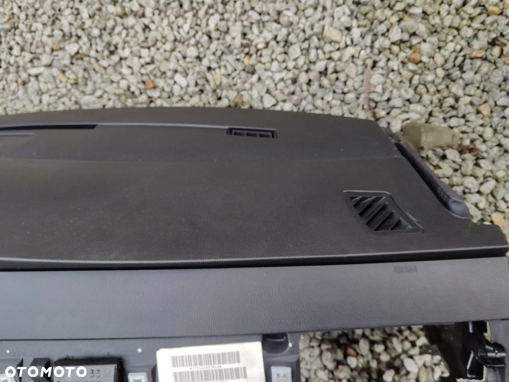 BMW E60 E61 DESKA KONSOLA kokpit czarna Igła Europa - 4