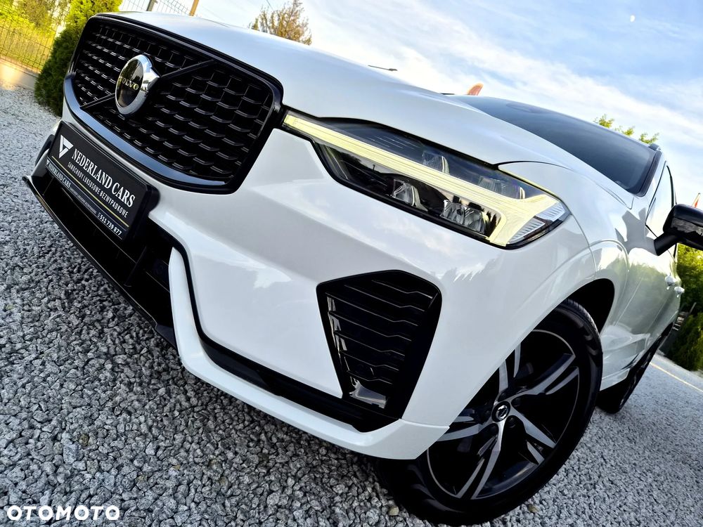 Volvo XC 60 B4 D AWD Plus Dark - 39