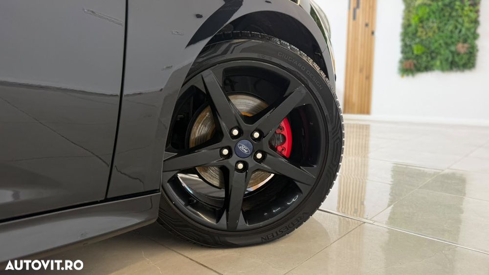 Ford Focus 1.5 EcoBoost Titanium - 16