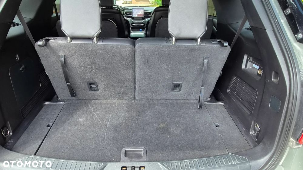Ford Explorer - 13