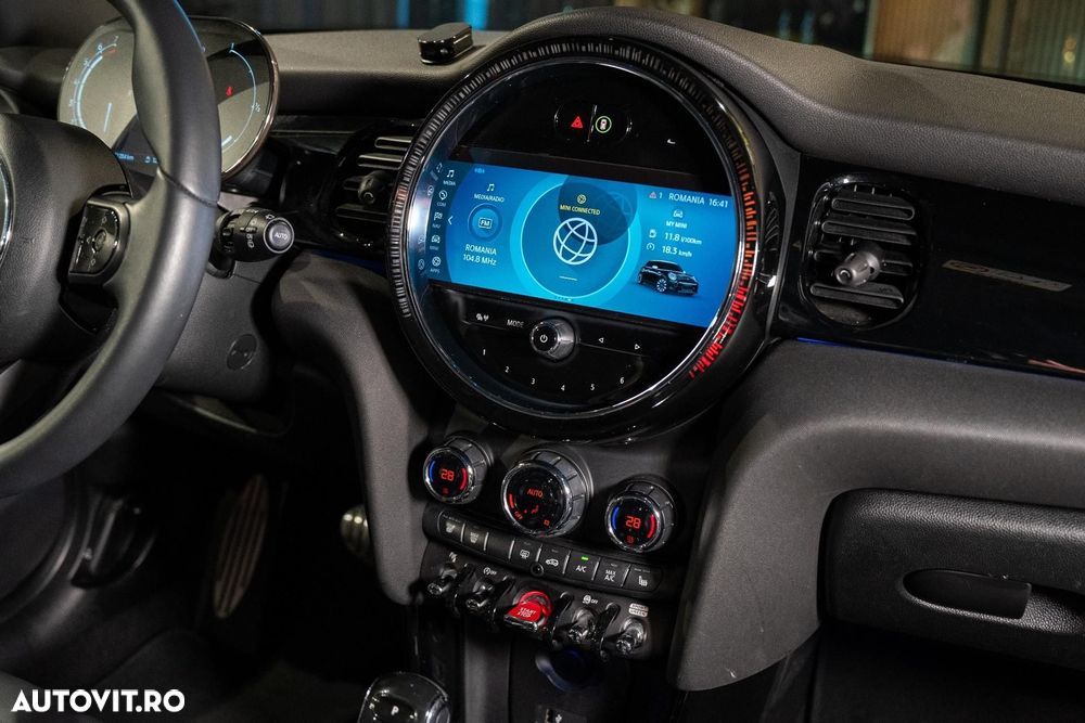 Mini Cooper S Aut. Yours Trim - 32