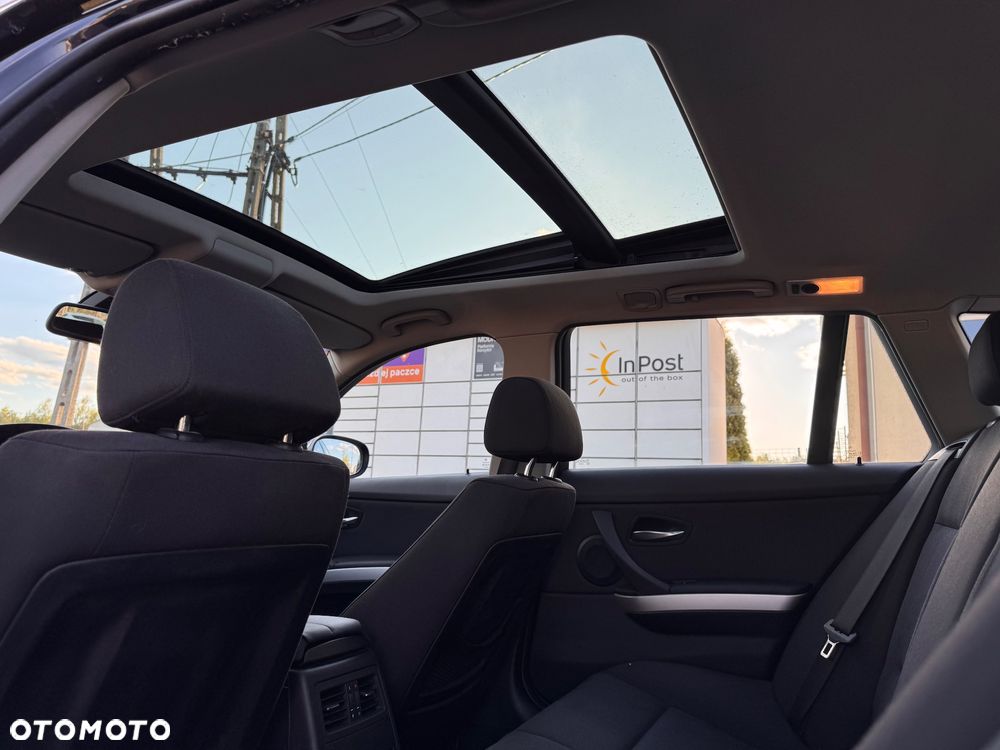 BMW Seria 3 318d DPF Edition Sport - 12