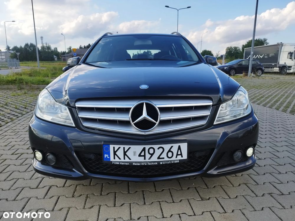 Mercedes-Benz Klasa C 200 CDI BlueEff Avantgarde - 4