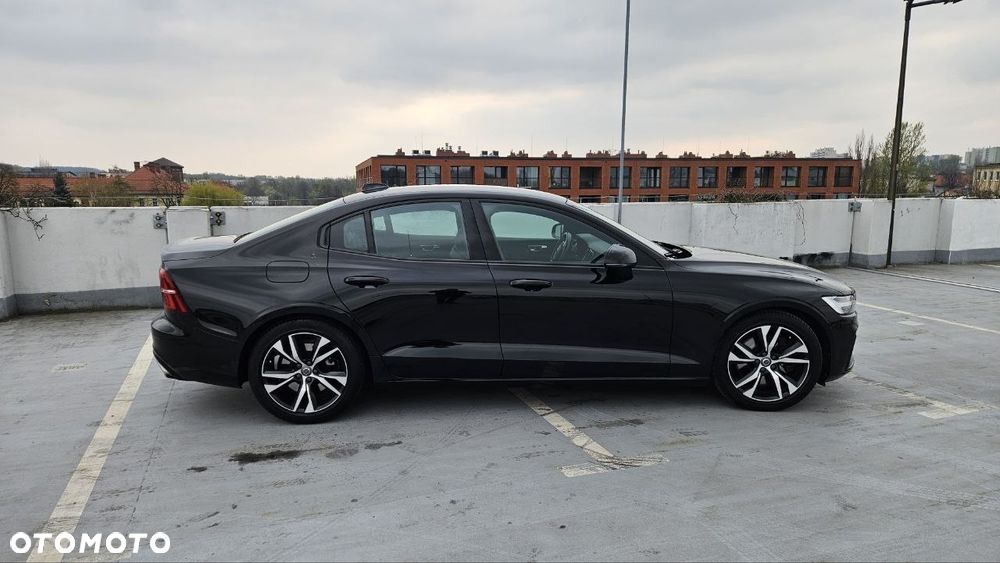 Volvo S60 T5 AWD R-Design - 4