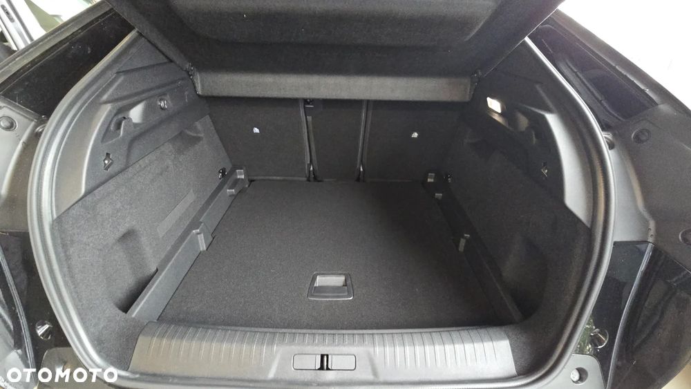 Peugeot 3008 1.2 PureTech mHEV GT E-DCS6 - 18