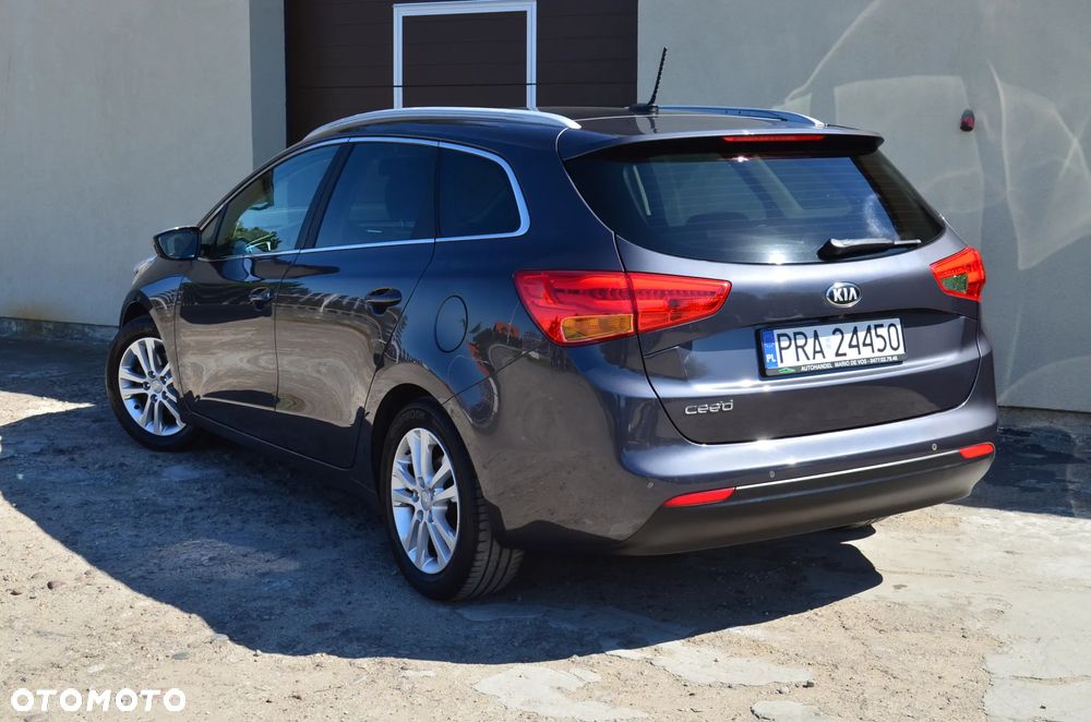 Kia Ceed 1.4 CVVT Fifa World Cup Edition - 5