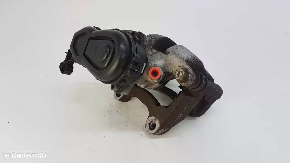 PINÇA TRAVÃO TRASEIRA DIREITA MERCEDES-BENZ CLASSE GLA 2016 -A0004232481 - 2