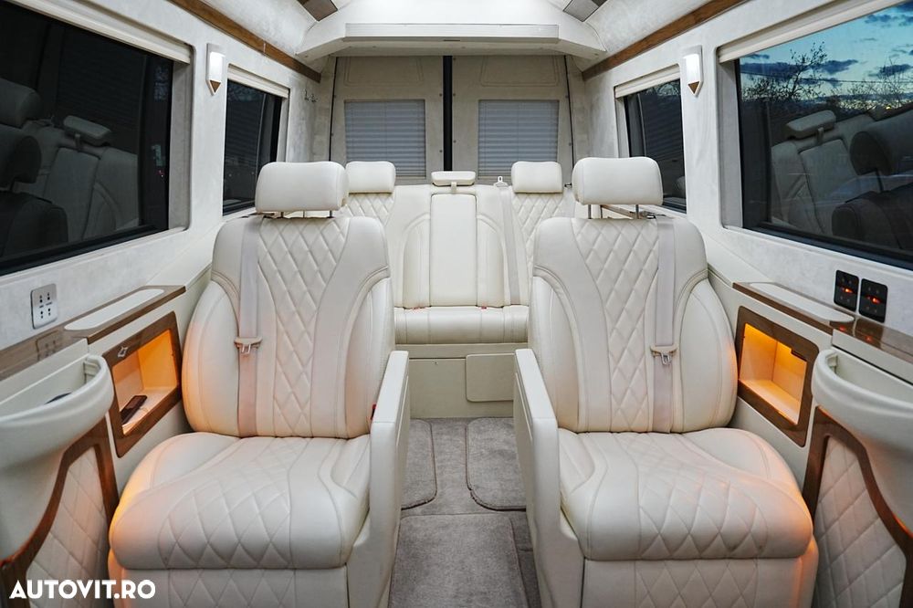 Mercedes-Benz Sprinter - 30