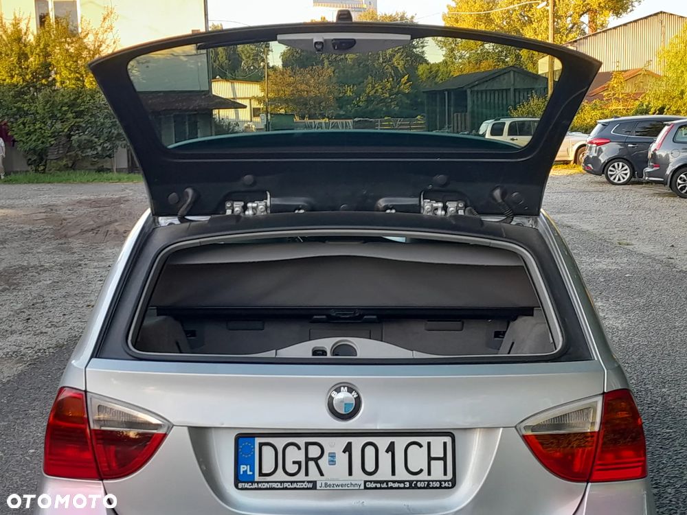 BMW Seria 3 320d DPF - 12
