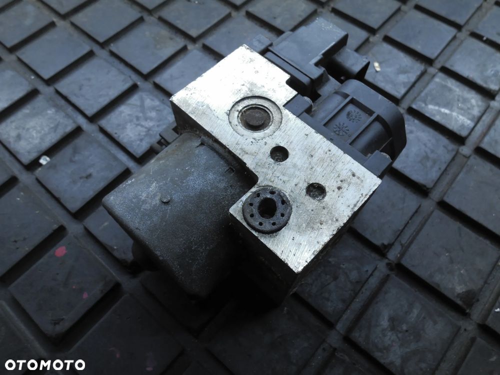 POMPA ABS AUDI A4 B5 1.9 TDI 0273004132 POSIADAM 3 SZT - 4