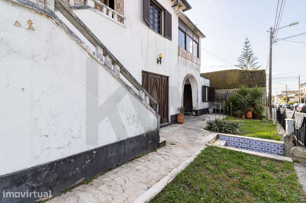 Moradia Isolada com 1.600 m2 – Excelente Potencial para Investimento o - Grande imagem: 2/25