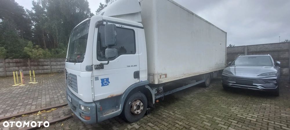 MAN TGL 12.180 Izoterma winda agregat - 1