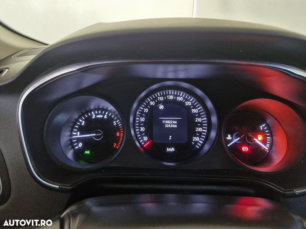 Renault Megane TCe Business - 7