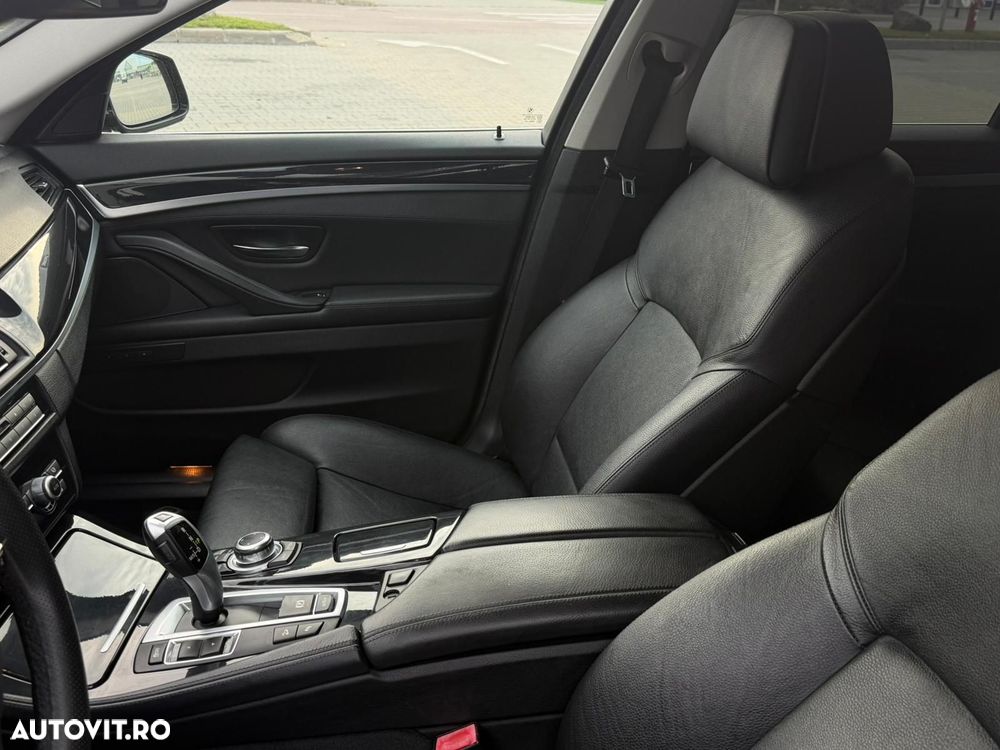 BMW Seria 5 530d xDrive - 7