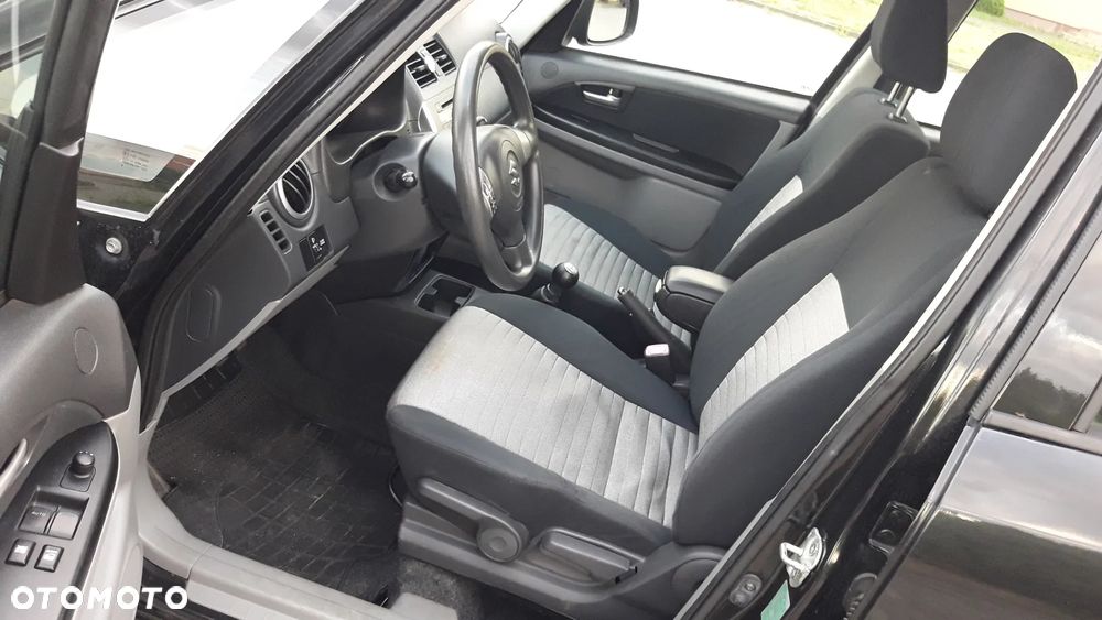 Suzuki SX4 - 10