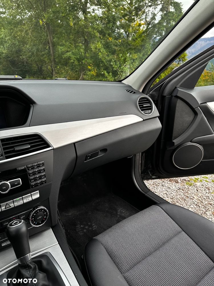 Mercedes-Benz Klasa C 180 7G-TRONIC - 20