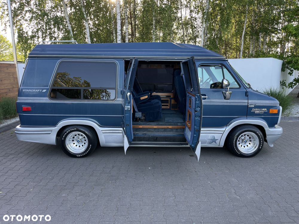 Chevrolet G - 30