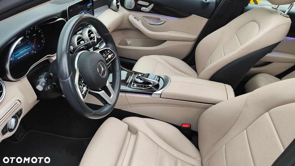 Mercedes-Benz Klasa C 300 4MATIC 9G-TRONIC - 17