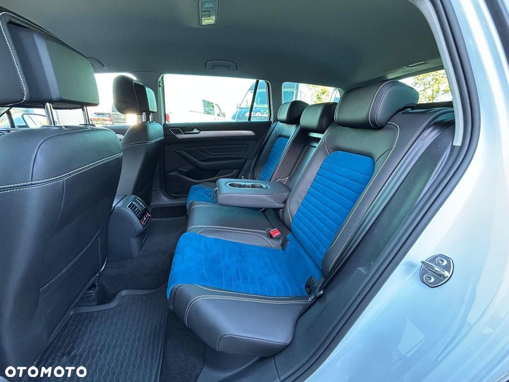 Volkswagen Passat Variant 2.0 TDI EVO Elegance DSG - 19