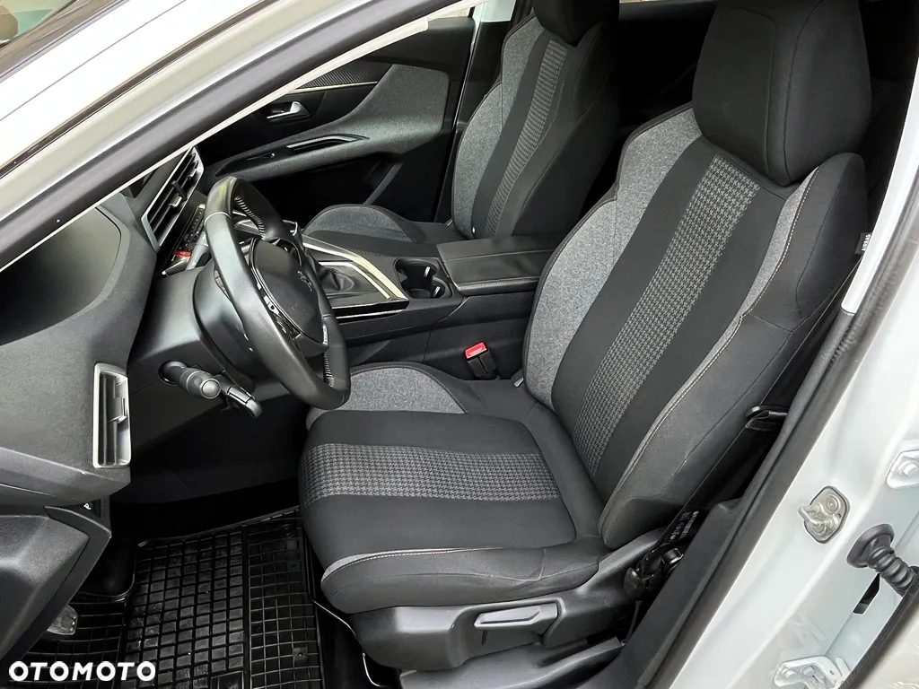 Peugeot 3008 1.2 PureTech Active - 20
