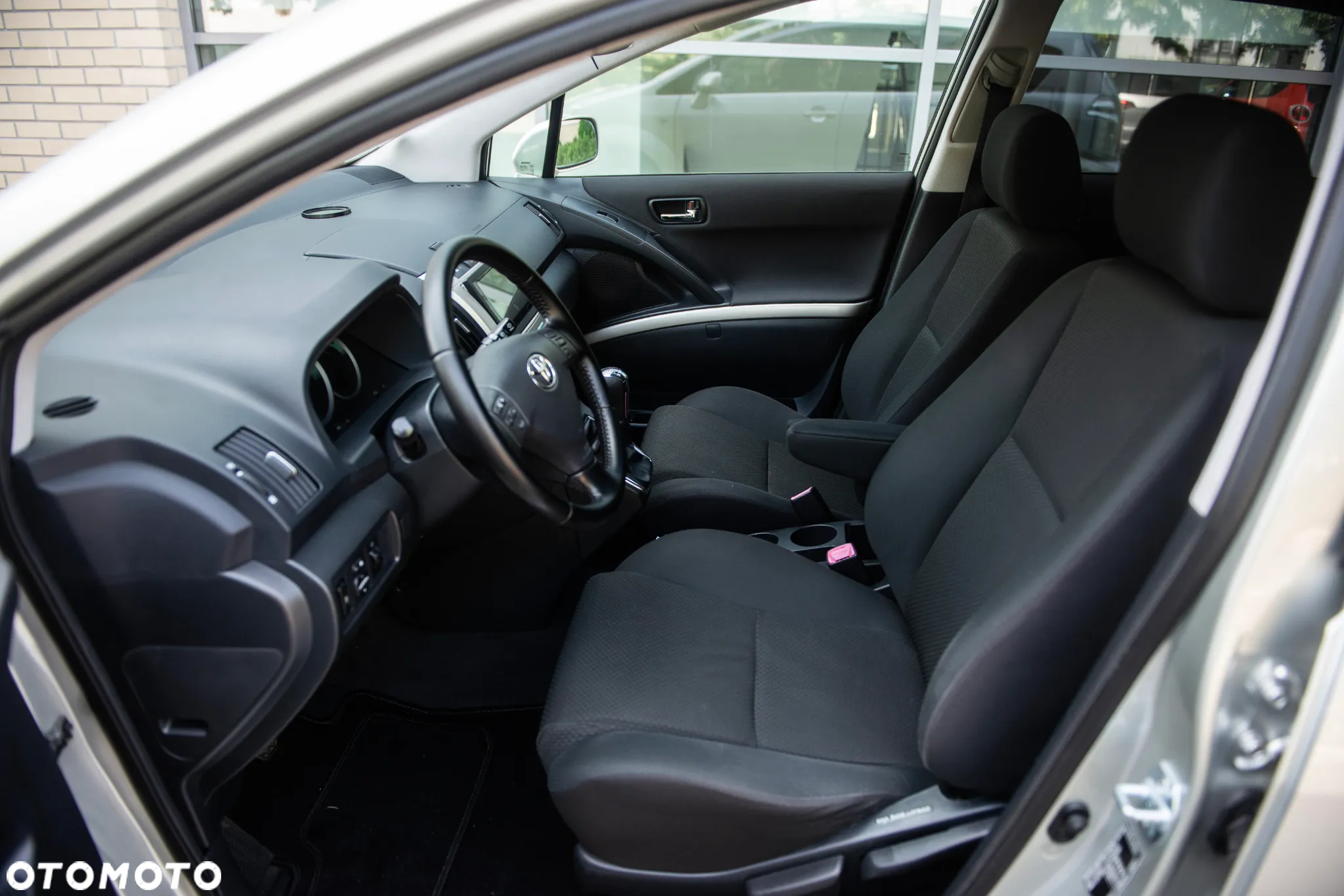 Toyota Corolla Verso 1.8 Premium - 14