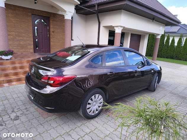 Opel Astra 2015 photo 2